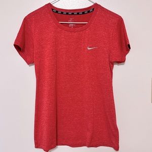 Nike Girls' Legend Scoop Dri-FIT T-Shirt
